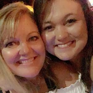 Meet your Posher, Angee